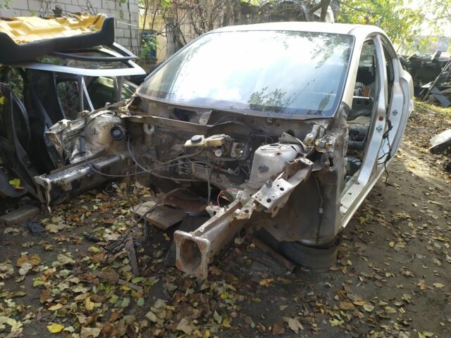 Мазда 3 2007 в Дубно на Automoto.ua Бежевый Мазда 3, объемом двигателя 1.6 л и пробегом 100 тыс. км за 400 $, фото 4 на Automoto.ua