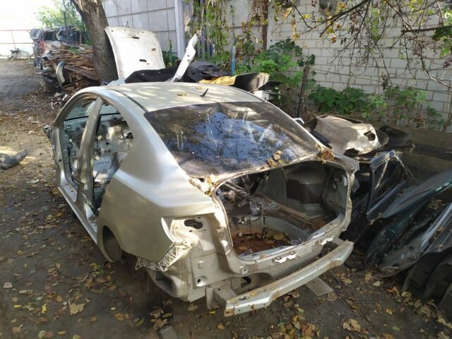 Мазда 3 2007 в Дубно на Automoto.ua Бежевый Мазда 3, объемом двигателя 1.6 л и пробегом 100 тыс. км за 400 $, фото 7 на Automoto.ua