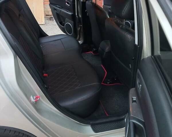 Бежевый Мазда 3, объемом двигателя 1.6 л и пробегом 265 тыс. км за 5300 $, фото 4 на Automoto.ua