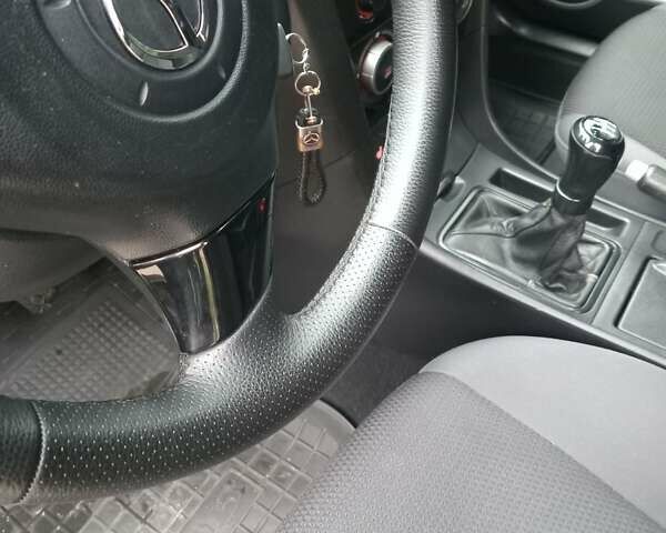 Бежевий Мазда 3, об'ємом двигуна 1.6 л та пробігом 223 тис. км за 5400 $, фото 7 на Automoto.ua