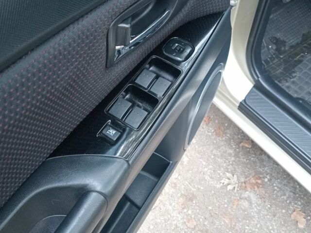 Бежевый Мазда 3, объемом двигателя 0 л и пробегом 223 тыс. км за 5400 $, фото 6 на Automoto.ua