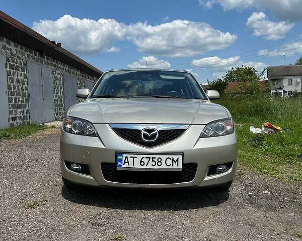 Бежевый Мазда 3, объемом двигателя 1.6 л и пробегом 96 тыс. км за 6200 $, фото 1 на Automoto.ua