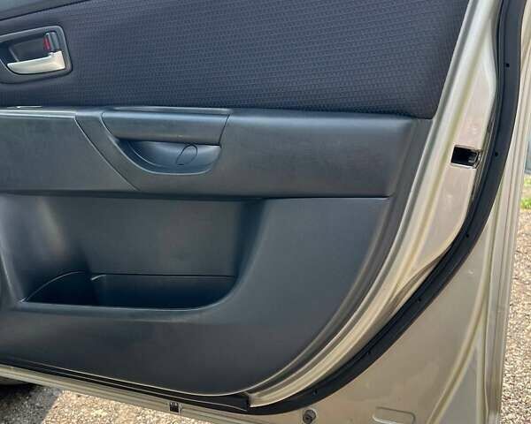 Бежевый Мазда 3, объемом двигателя 1.6 л и пробегом 96 тыс. км за 6200 $, фото 20 на Automoto.ua