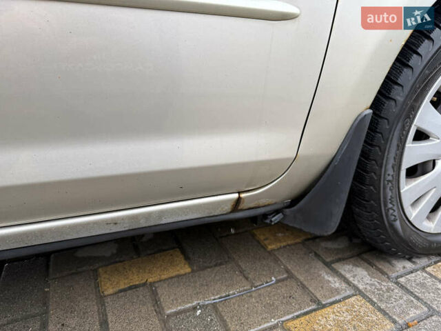 Бежевий Мазда 3, об'ємом двигуна 1.6 л та пробігом 230 тис. км за 5000 $, фото 11 на Automoto.ua