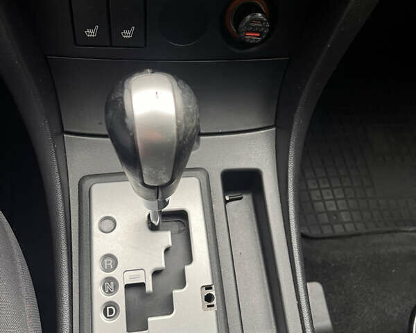 Бежевый Мазда 3, объемом двигателя 2 л и пробегом 147 тыс. км за 5000 $, фото 15 на Automoto.ua