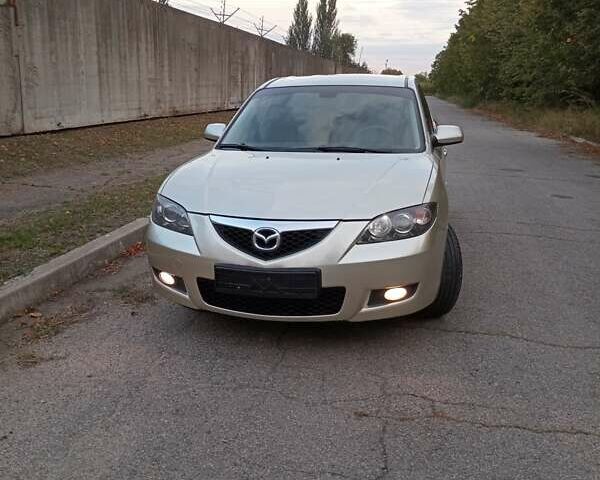Бежевий Мазда 3, об'ємом двигуна 1.6 л та пробігом 221 тис. км за 4900 $, фото 2 на Automoto.ua