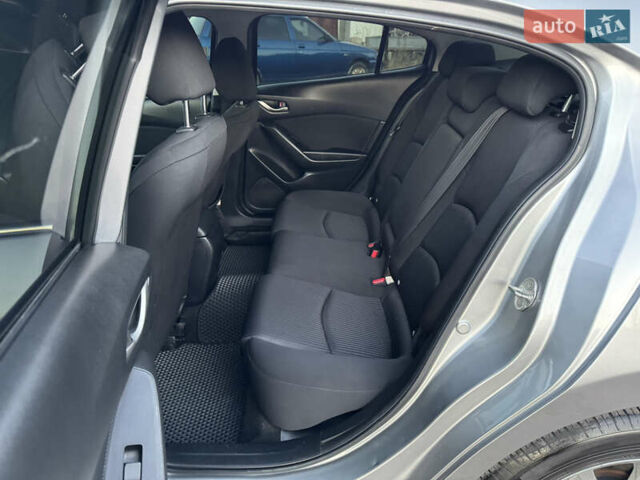 Бежевый Мазда 3, объемом двигателя 2 л и пробегом 200 тыс. км за 10000 $, фото 11 на Automoto.ua