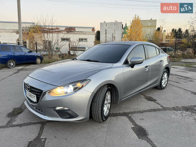 Бежевый Мазда 3, объемом двигателя 2 л и пробегом 200 тыс. км за 10000 $, фото 6 на Automoto.ua