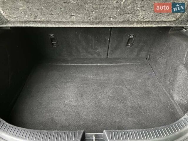 Черный Мазда 3, объемом двигателя 1.6 л и пробегом 171 тыс. км за 3600 $, фото 15 на Automoto.ua