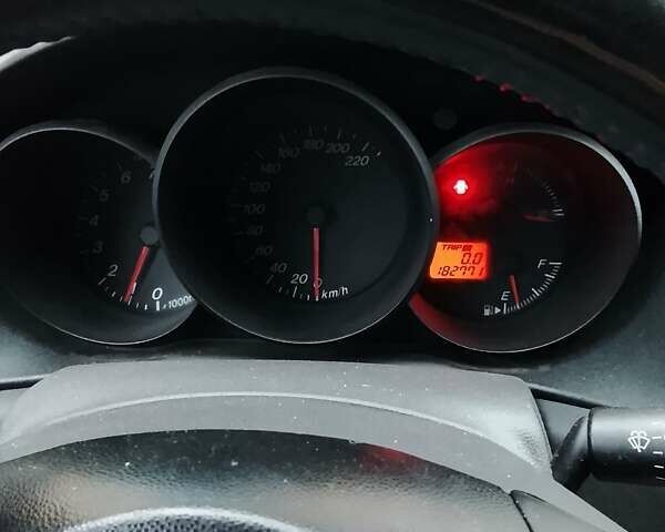 Черный Мазда 3, объемом двигателя 2 л и пробегом 182 тыс. км за 4800 $, фото 3 на Automoto.ua