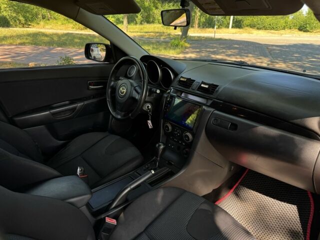 Чорний Мазда 3, об'ємом двигуна 1.6 л та пробігом 270 тис. км за 4003 $, фото 4 на Automoto.ua