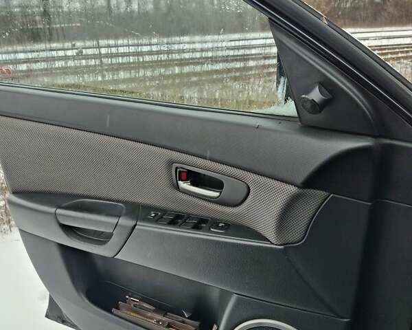 Чорний Мазда 3, об'ємом двигуна 1.6 л та пробігом 285 тис. км за 4500 $, фото 15 на Automoto.ua