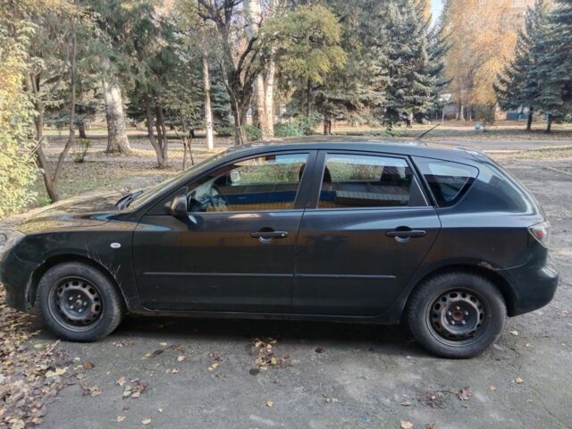 Черный Мазда 3, объемом двигателя 1.6 л и пробегом 270 тыс. км за 3600 $, фото 7 на Automoto.ua