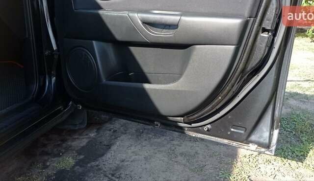 Черный Мазда 3, объемом двигателя 1.6 л и пробегом 322 тыс. км за 4700 $, фото 9 на Automoto.ua