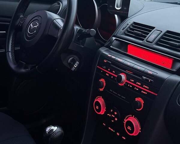 Черный Мазда 3, объемом двигателя 0 л и пробегом 200 тыс. км за 4500 $, фото 8 на Automoto.ua