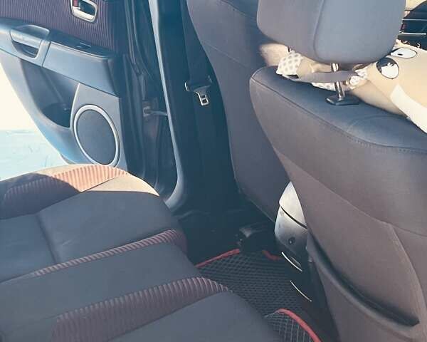 Чорний Мазда 3, об'ємом двигуна 2 л та пробігом 372 тис. км за 3900 $, фото 5 на Automoto.ua