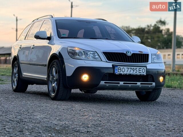 Чорний Мазда 3, об'ємом двигуна 1.6 л та пробігом 333 тис. км за 4400 $, фото 5 на Automoto.ua