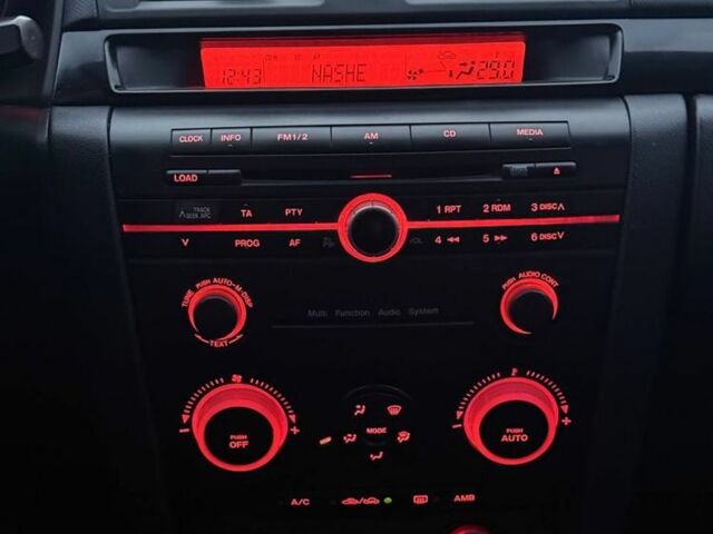 Черный Мазда 3, объемом двигателя 1.6 л и пробегом 300 тыс. км за 4000 $, фото 7 на Automoto.ua