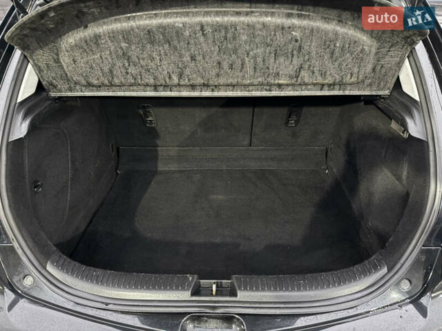 Черный Мазда 3, объемом двигателя 1.6 л и пробегом 349 тыс. км за 4499 $, фото 12 на Automoto.ua