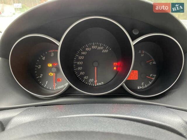 Черный Мазда 3, объемом двигателя 1.6 л и пробегом 347 тыс. км за 3500 $, фото 16 на Automoto.ua