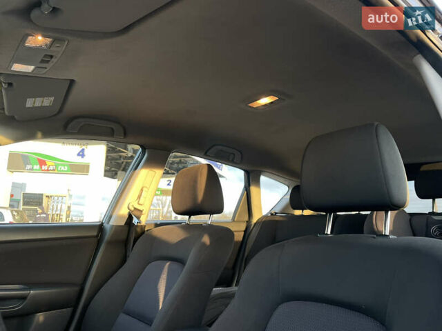 Черный Мазда 3, объемом двигателя 1.6 л и пробегом 360 тыс. км за 4600 $, фото 14 на Automoto.ua