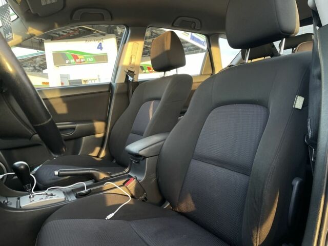 Черный Мазда 3, объемом двигателя 1.6 л и пробегом 360 тыс. км за 3700 $, фото 8 на Automoto.ua