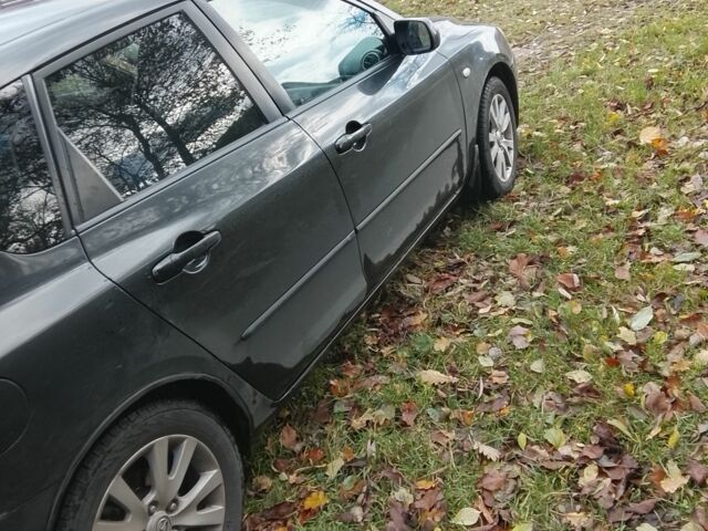 Чорний Мазда 3, об'ємом двигуна 1.6 л та пробігом 240 тис. км за 5500 $, фото 1 на Automoto.ua