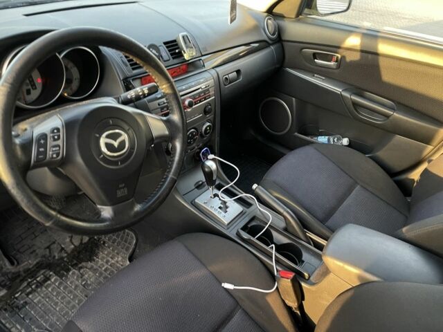 Черный Мазда 3, объемом двигателя 1.6 л и пробегом 360 тыс. км за 3700 $, фото 6 на Automoto.ua