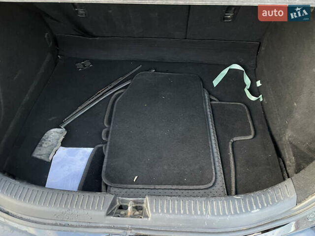 Черный Мазда 3, объемом двигателя 1.6 л и пробегом 360 тыс. км за 4600 $, фото 25 на Automoto.ua