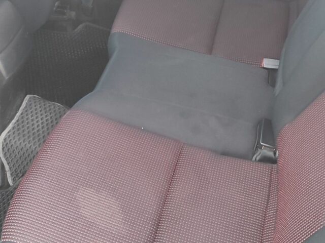 Черный Мазда 3, объемом двигателя 1.6 л и пробегом 316 тыс. км за 4300 $, фото 2 на Automoto.ua