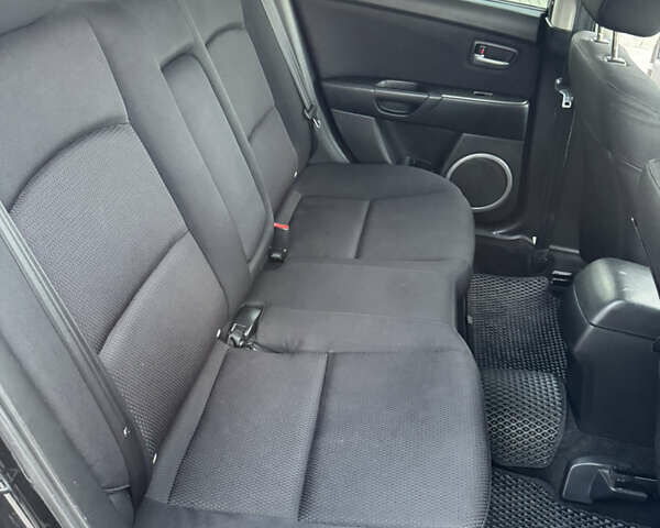 Чорний Мазда 3, об'ємом двигуна 1.6 л та пробігом 230 тис. км за 4500 $, фото 13 на Automoto.ua