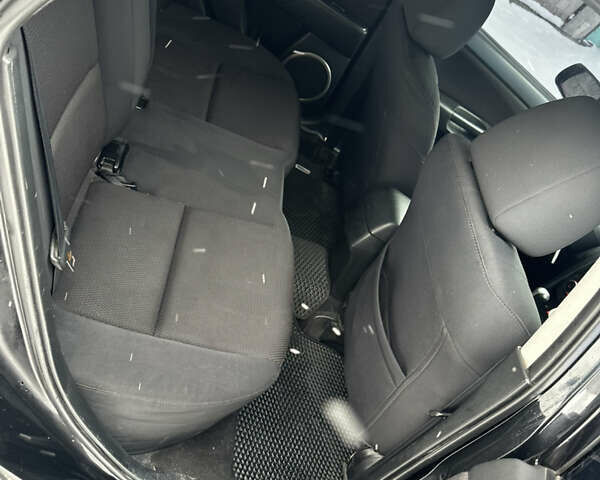 Черный Мазда 3, объемом двигателя 1.6 л и пробегом 240 тыс. км за 5300 $, фото 11 на Automoto.ua