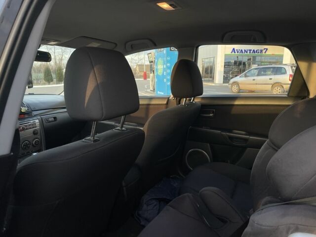 Черный Мазда 3, объемом двигателя 1.6 л и пробегом 360 тыс. км за 3700 $, фото 11 на Automoto.ua