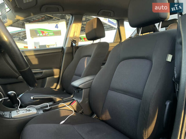 Черный Мазда 3, объемом двигателя 1.6 л и пробегом 360 тыс. км за 4600 $, фото 15 на Automoto.ua