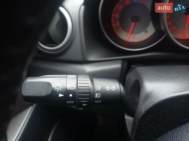 Черный Мазда 3, объемом двигателя 1.6 л и пробегом 165 тыс. км за 6100 $, фото 24 на Automoto.ua