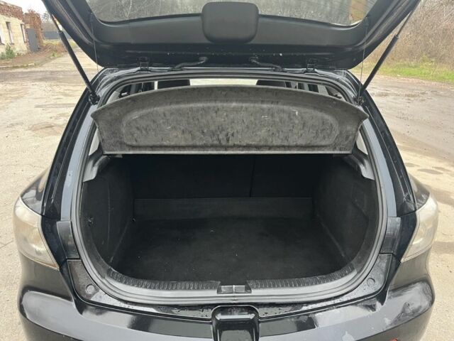 Черный Мазда 3, объемом двигателя 1.6 л и пробегом 212 тыс. км за 5500 $, фото 11 на Automoto.ua