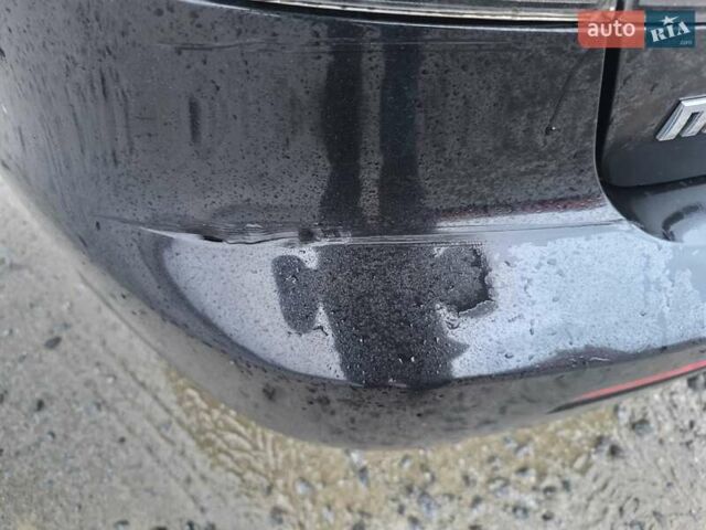 Чорний Мазда 3, об'ємом двигуна 1.6 л та пробігом 370 тис. км за 4500 $, фото 6 на Automoto.ua