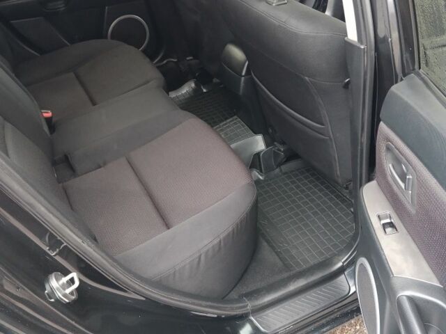 Черный Мазда 3, объемом двигателя 1.6 л и пробегом 256 тыс. км за 4600 $, фото 11 на Automoto.ua