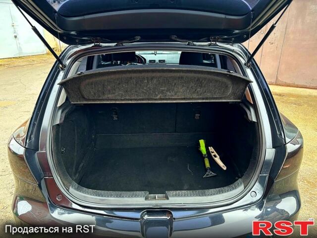 Черный Мазда 3, объемом двигателя 1.6 л и пробегом 333 тыс. км за 4600 $, фото 11 на Automoto.ua