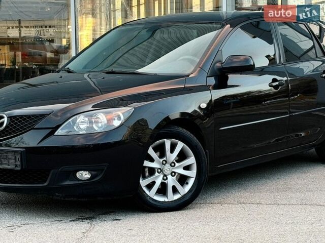 Черный Мазда 3, объемом двигателя 1.6 л и пробегом 197 тыс. км за 5700 $, фото 1 на Automoto.ua