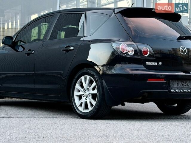 Черный Мазда 3, объемом двигателя 1.6 л и пробегом 197 тыс. км за 5700 $, фото 10 на Automoto.ua