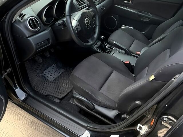 Чорний Мазда 3, об'ємом двигуна 1.6 л та пробігом 217 тис. км за 5400 $, фото 10 на Automoto.ua