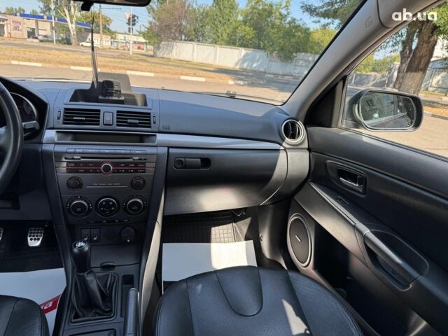 Черный Мазда 3, объемом двигателя 1.6 л и пробегом 131 тыс. км за 5990 $, фото 16 на Automoto.ua