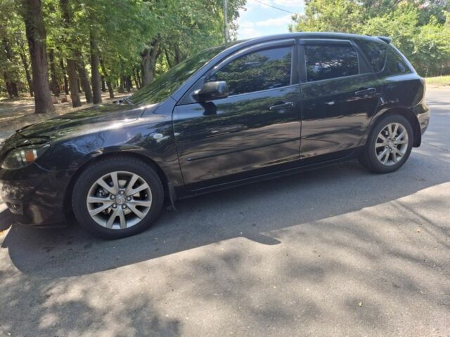 Черный Мазда 3, объемом двигателя 1.6 л и пробегом 200 тыс. км за 5700 $, фото 5 на Automoto.ua