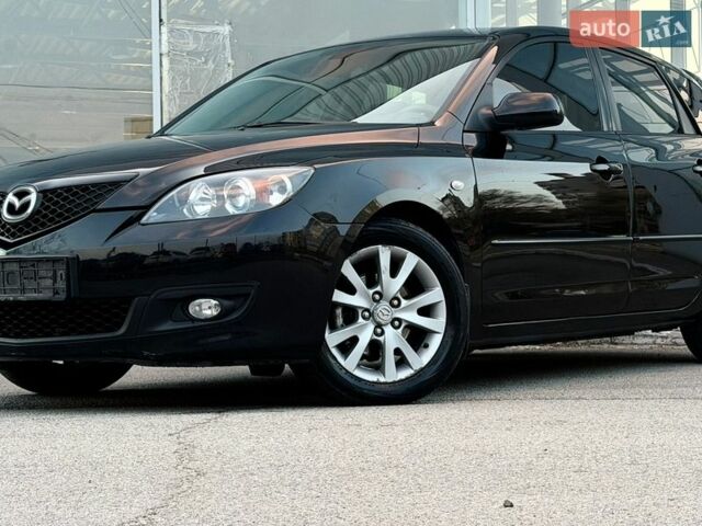 Черный Мазда 3, объемом двигателя 1.6 л и пробегом 197 тыс. км за 5700 $, фото 2 на Automoto.ua