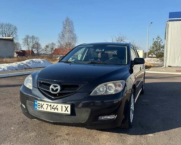 Черный Мазда 3, объемом двигателя 2 л и пробегом 279 тыс. км за 4700 $, фото 6 на Automoto.ua