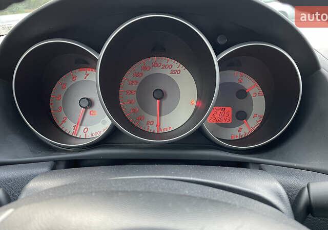 Черный Мазда 3, объемом двигателя 2 л и пробегом 220 тыс. км за 6000 $, фото 35 на Automoto.ua