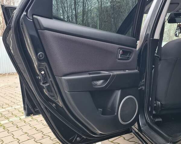 Черный Мазда 3, объемом двигателя 1.6 л и пробегом 182 тыс. км за 5500 $, фото 18 на Automoto.ua