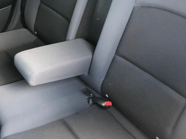 Чорний Мазда 3, об'ємом двигуна 1.6 л та пробігом 191 тис. км за 6500 $, фото 14 на Automoto.ua