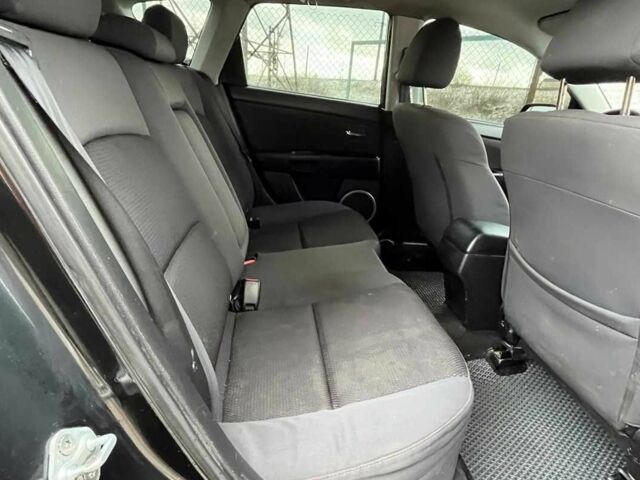 Черный Мазда 3, объемом двигателя 1.6 л и пробегом 265 тыс. км за 5800 $, фото 18 на Automoto.ua